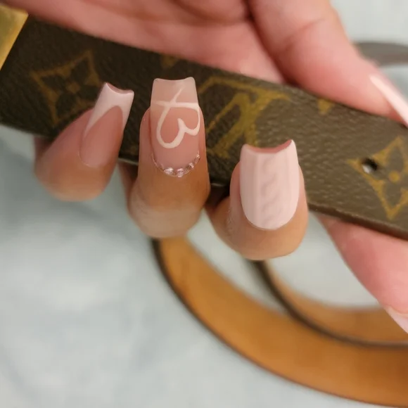 Belt LV Authentic - Picture 11 of 13
